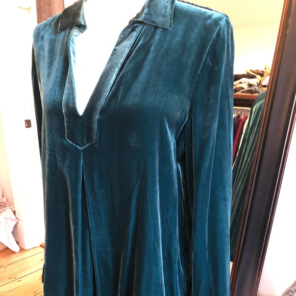 Sundance Tops - Gorgeous teal velvet tunic